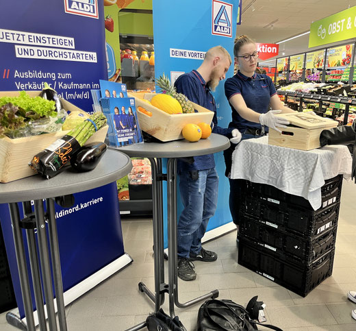 Die 9Kb zu Gast bei Aldi